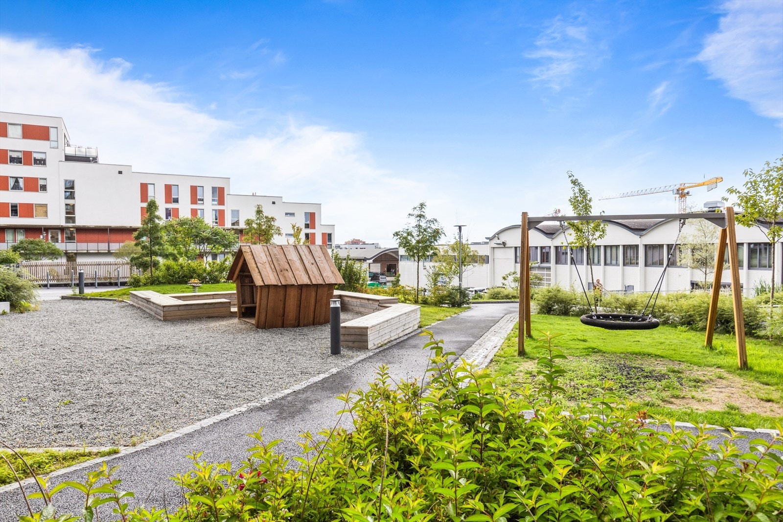 Fint aktivitetsområde utenfor bygget Galleribilde