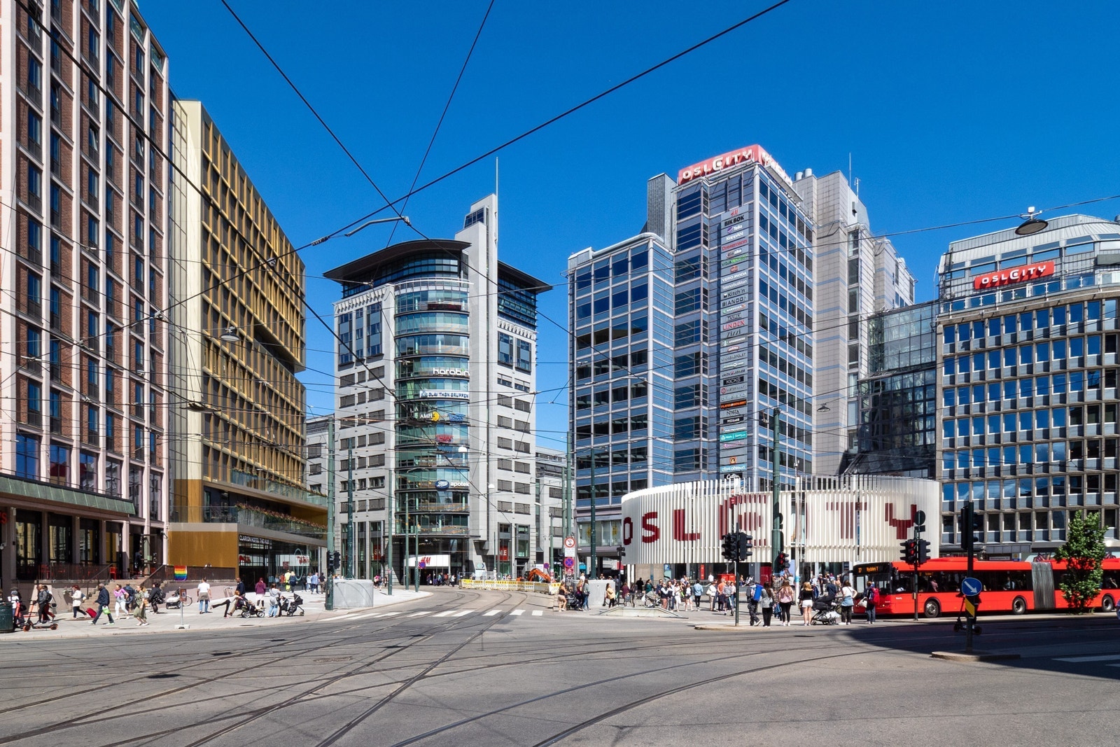 Stenersgata 8 ligger mellom Oslo City og Storgata Galleribilde