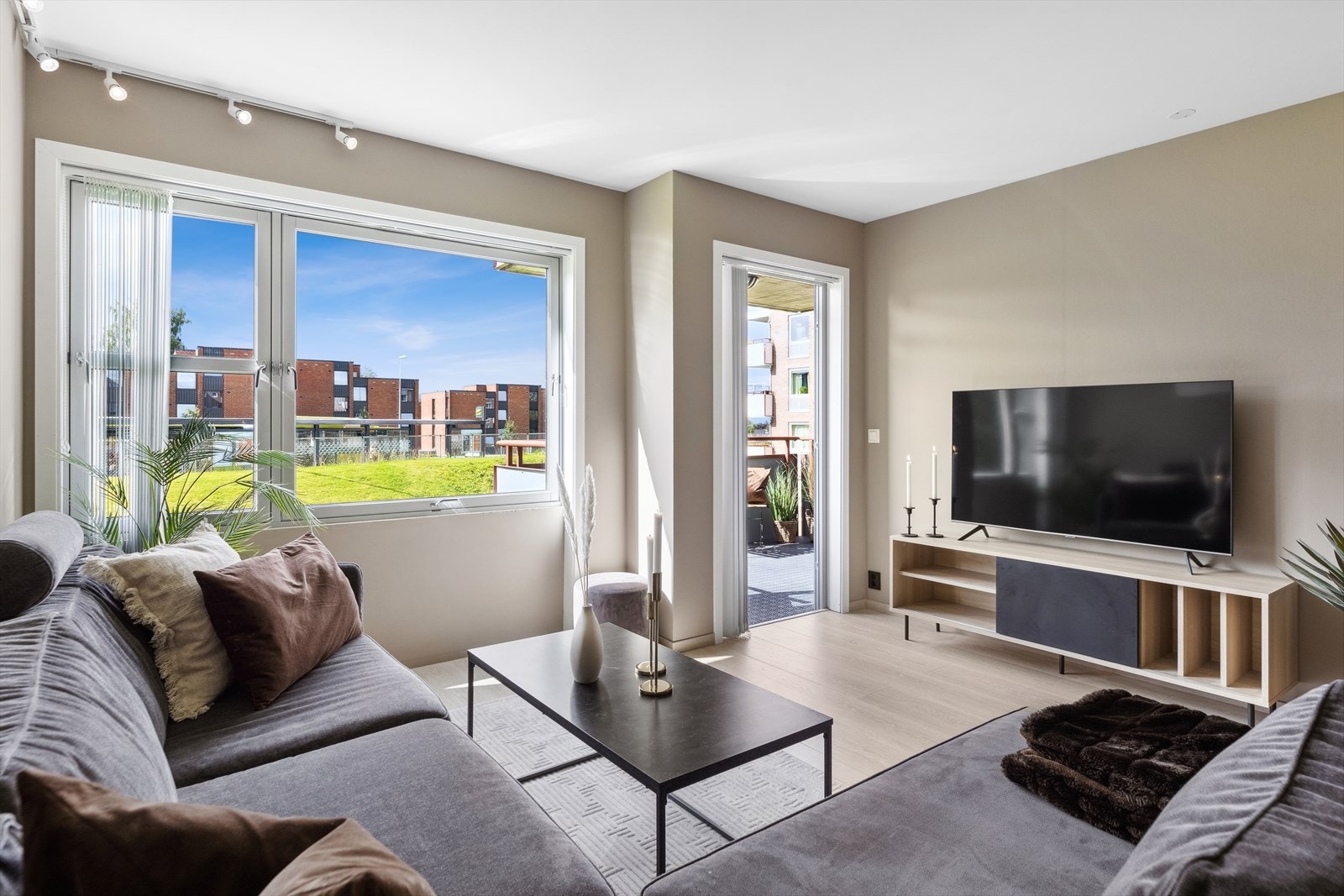 Leiligheten er påkostet i nyere tid, med smakfulle farger og materialer. Galleribilde