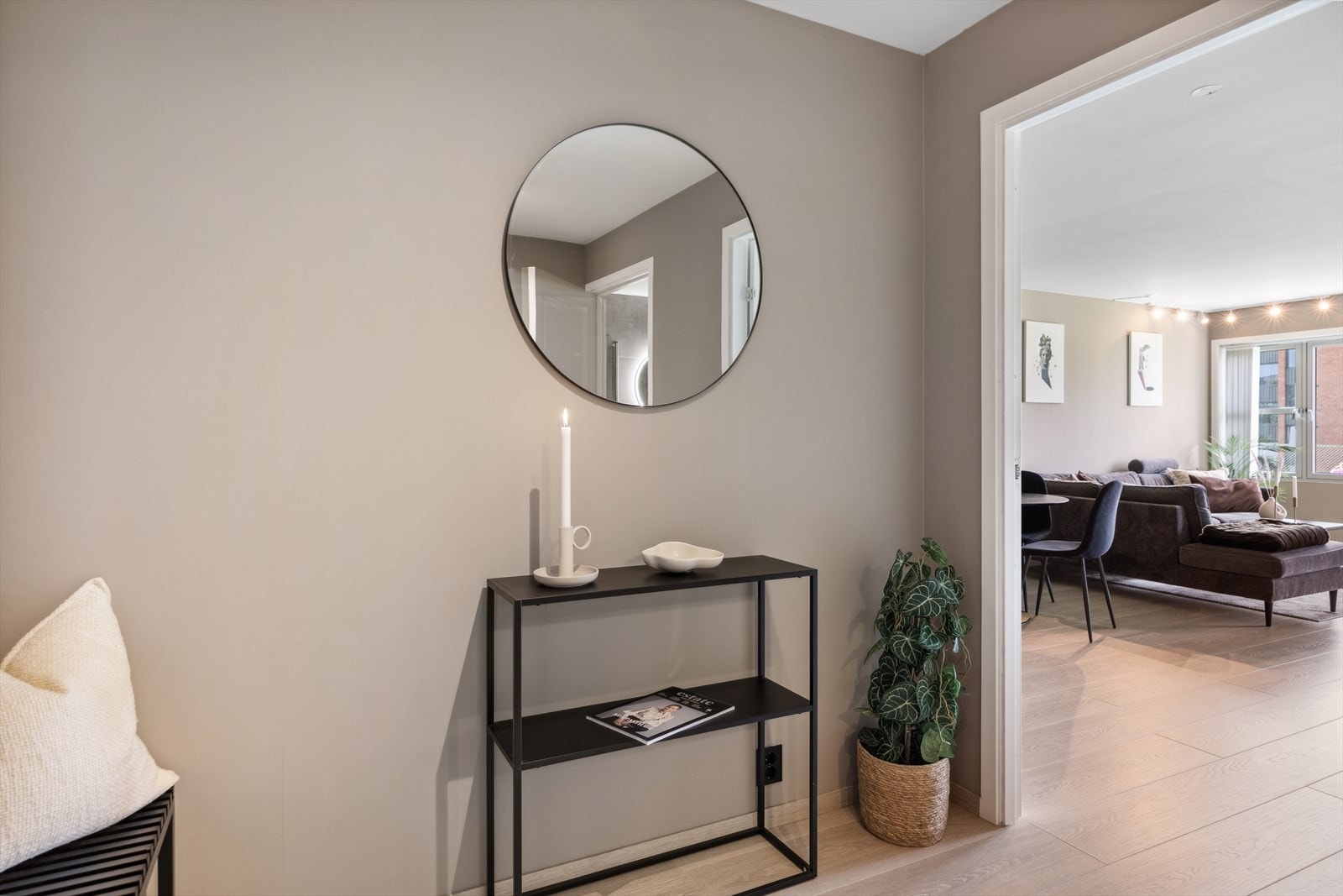 Entreen gir en hyggelig velkomst med sin romslige størrelse. Galleribilde