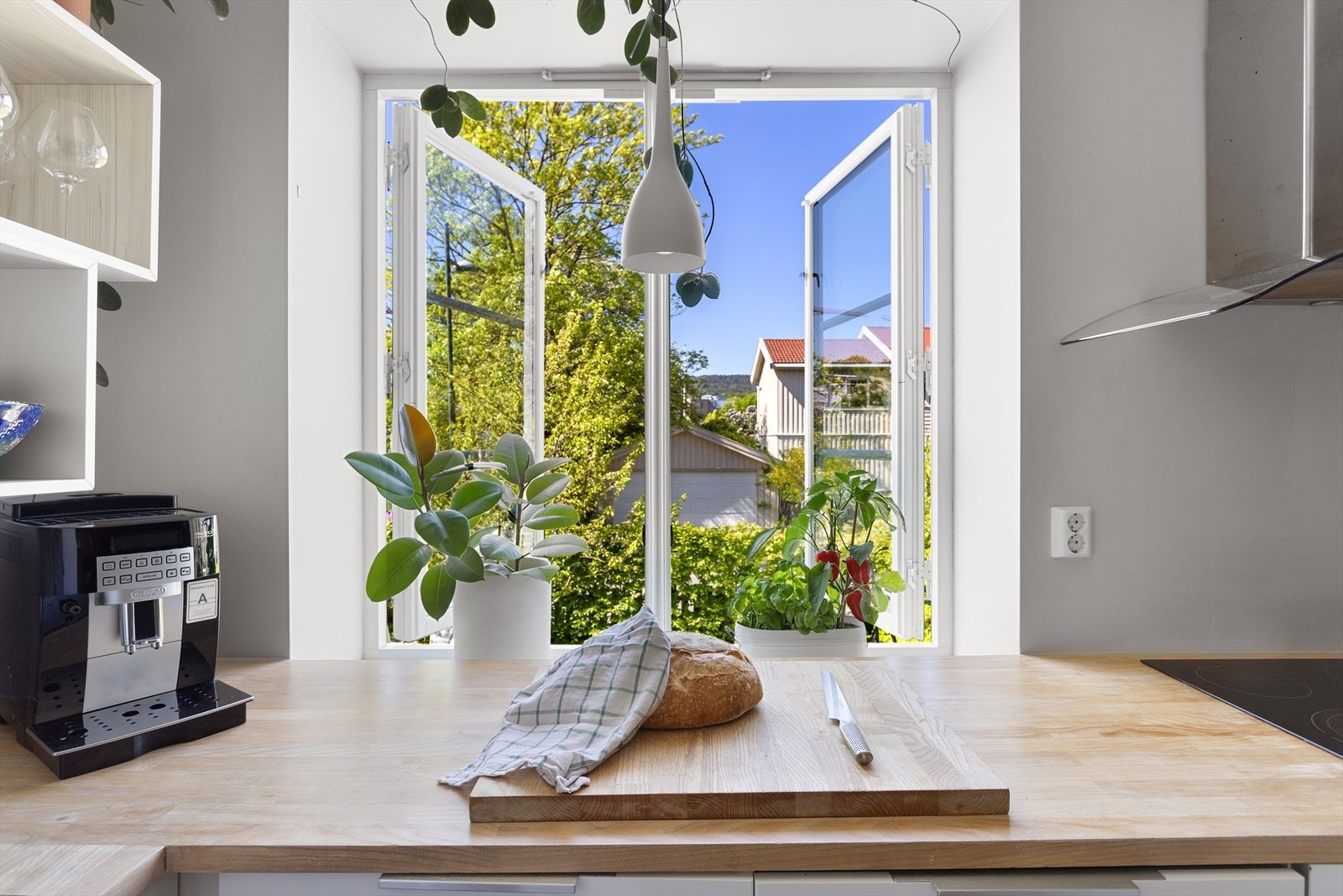 Herlig utsyn fra kjøkkenvinduet. Galleribilde