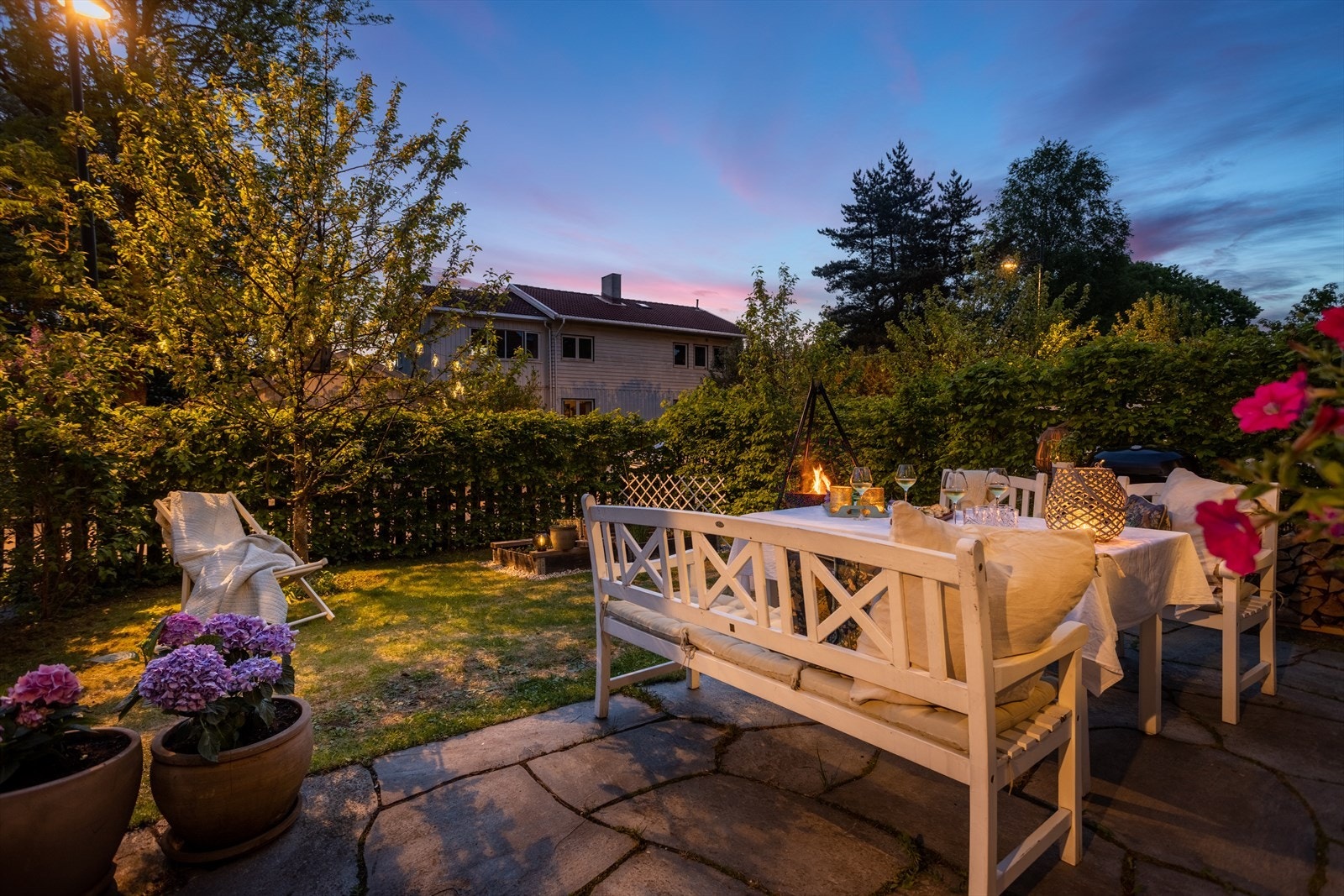 Vakre Damplassen er det sosiale samlingspunktet i hagebyen og ligger kun en kort spasertur unna. Galleribilde