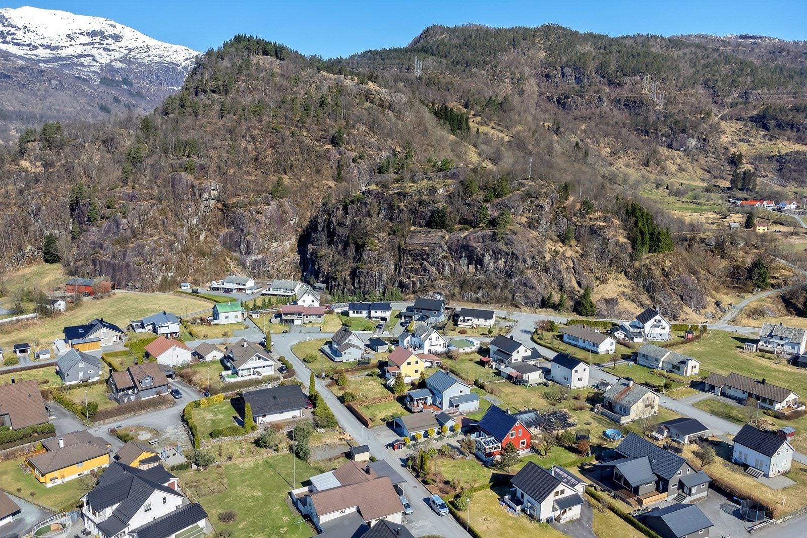 Tursti til fjell/Rundehaugen like ved Galleribilde