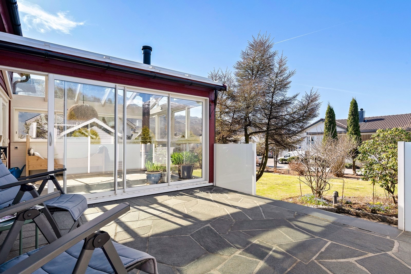 Terrasse med gode solforhold Galleribilde