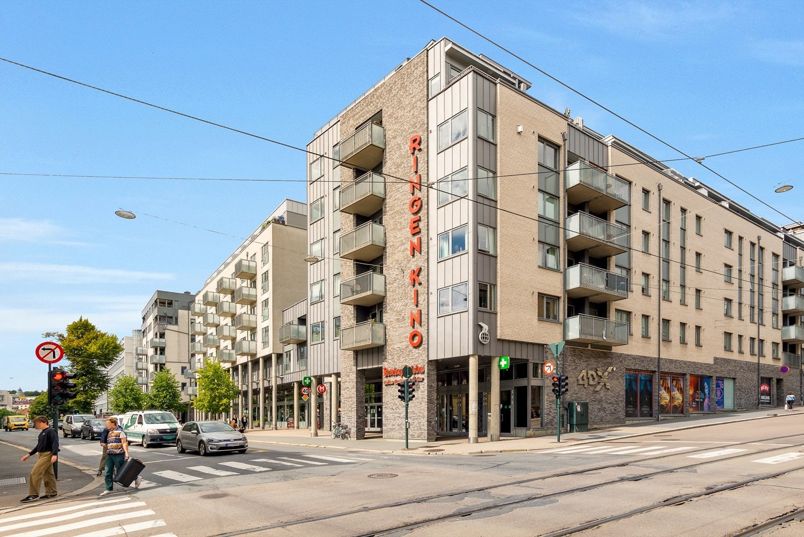 Leiligheten ligger i populære Ringnes Park sentral på Grünerløkka med servicetilbud og offentlig kommunikasjon i umiddelbar nærhet. Galleribilde