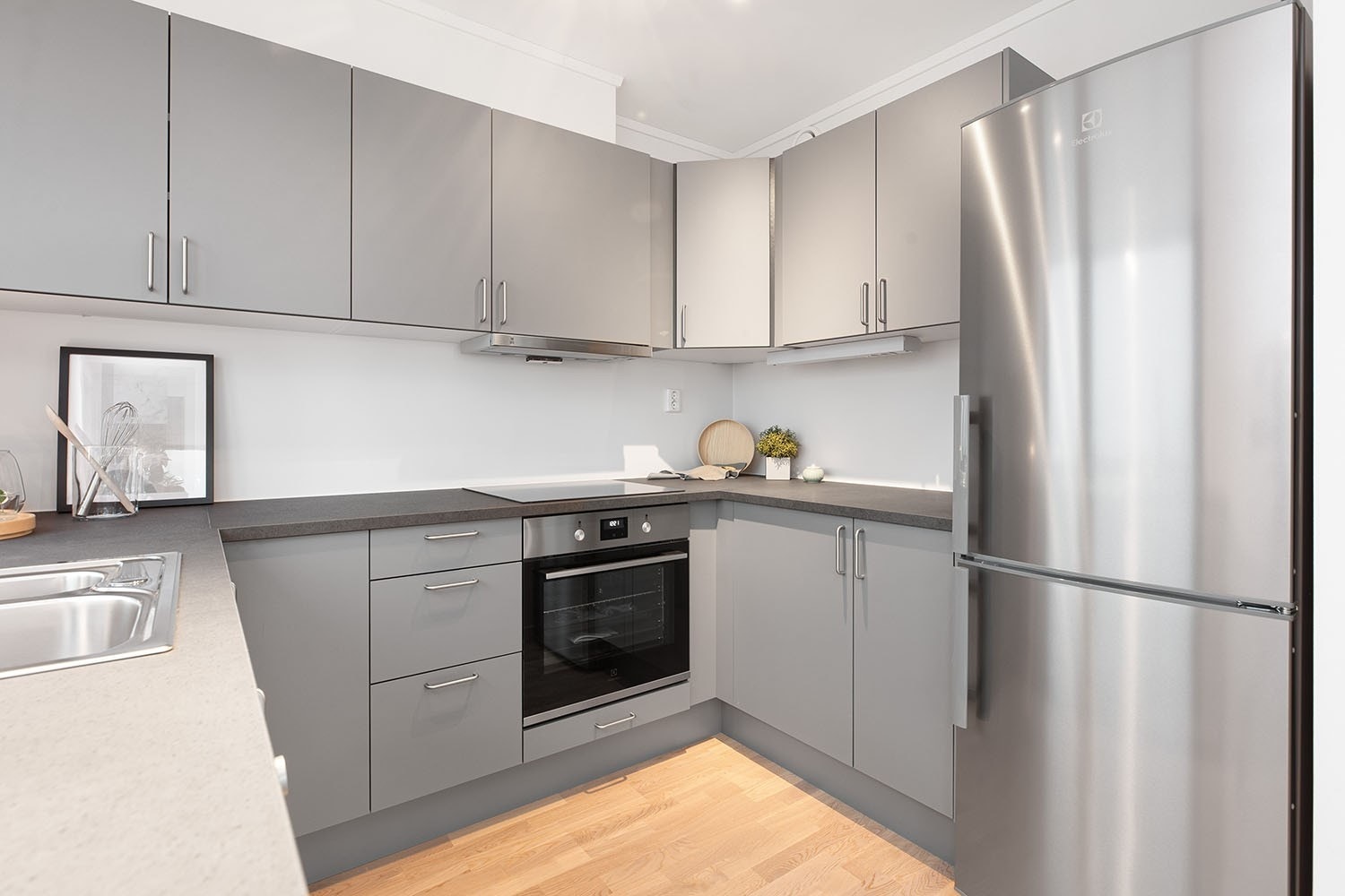 Kjøkken. Foto fra tilsvarende bolig. Avvik vil forekomme. Galleribilde