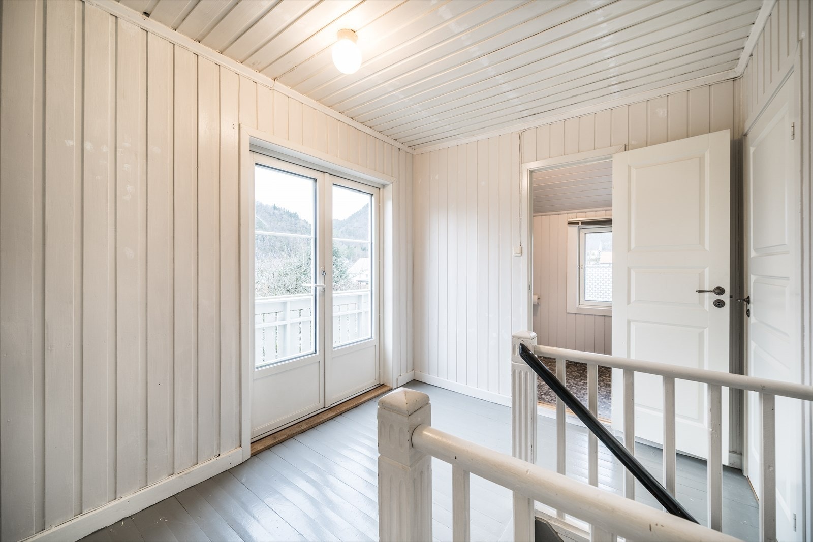 2. etg er det utgang til balkong. Galleribilde