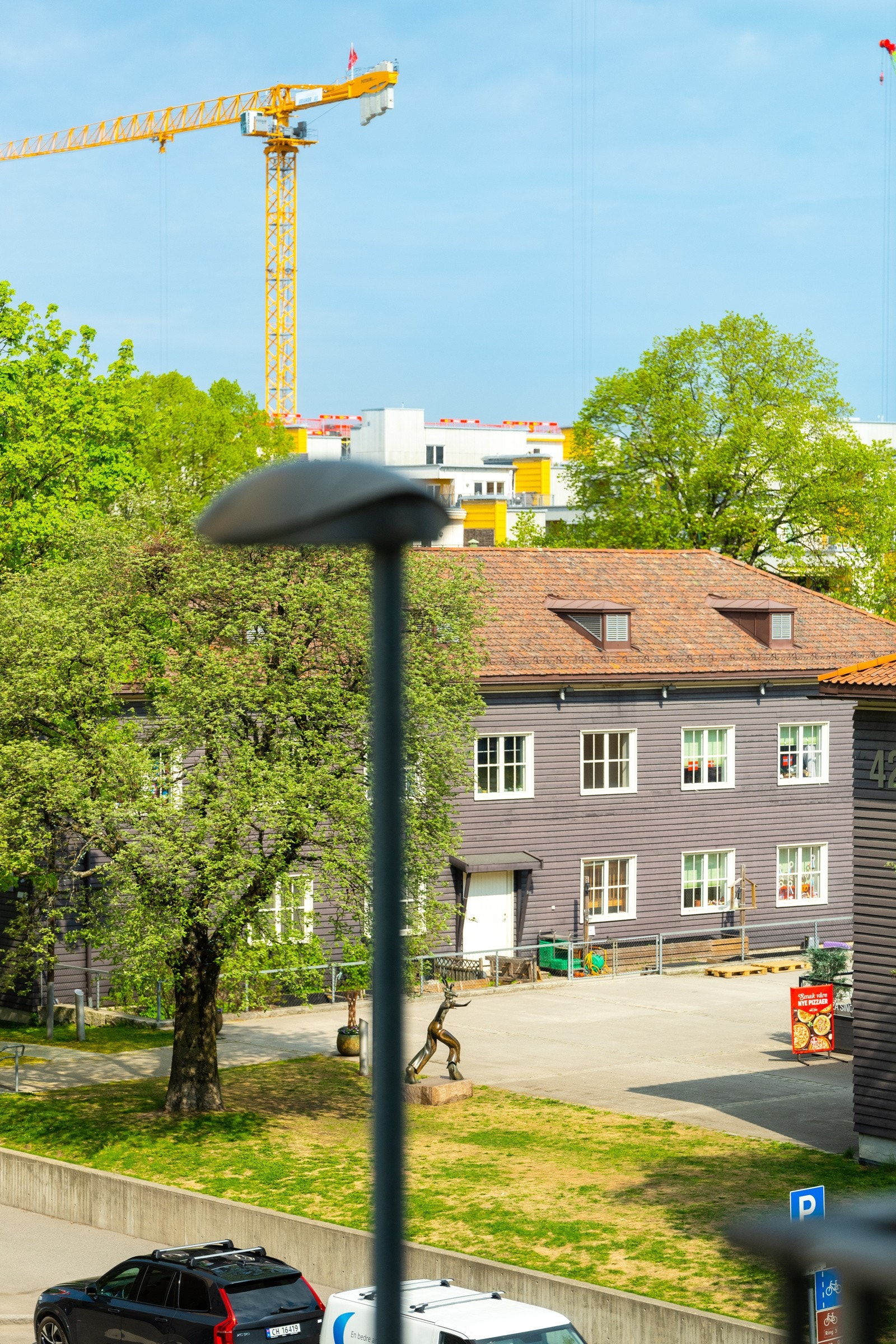 Løren har vært i kraftig utvikling de siste 15 årene og det er nå et rikt tilbud av kafeer, spisesteder og butikker i området Galleribilde