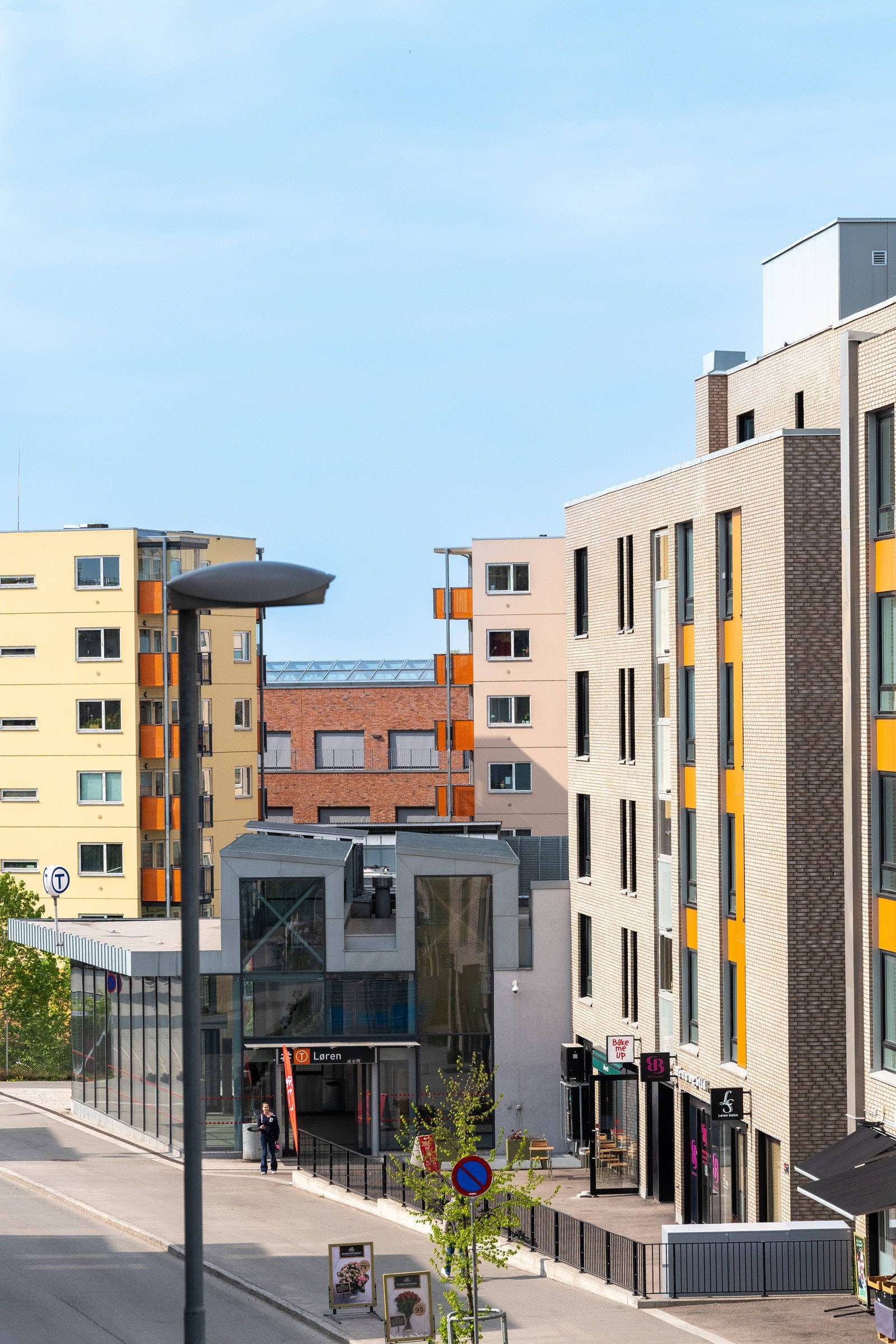 Umiddelbar nærhet til Løren t-banestasjon. Galleribilde