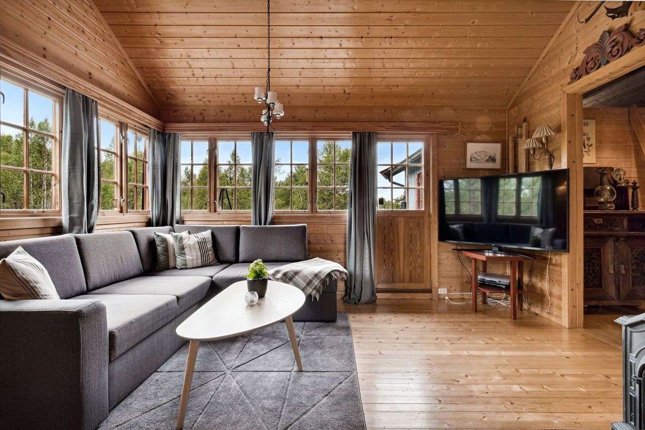 Fra stuen er det utgang til verandaen. Galleribilde