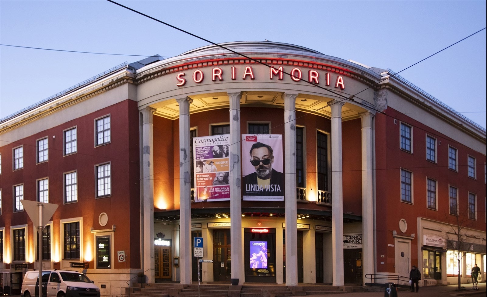 Nærområdet | Torshov og kjente Soria Moria bygget. Her er det teater, restaurant og bar. Et populært møtested i nærområde til boligen. Galleribilde