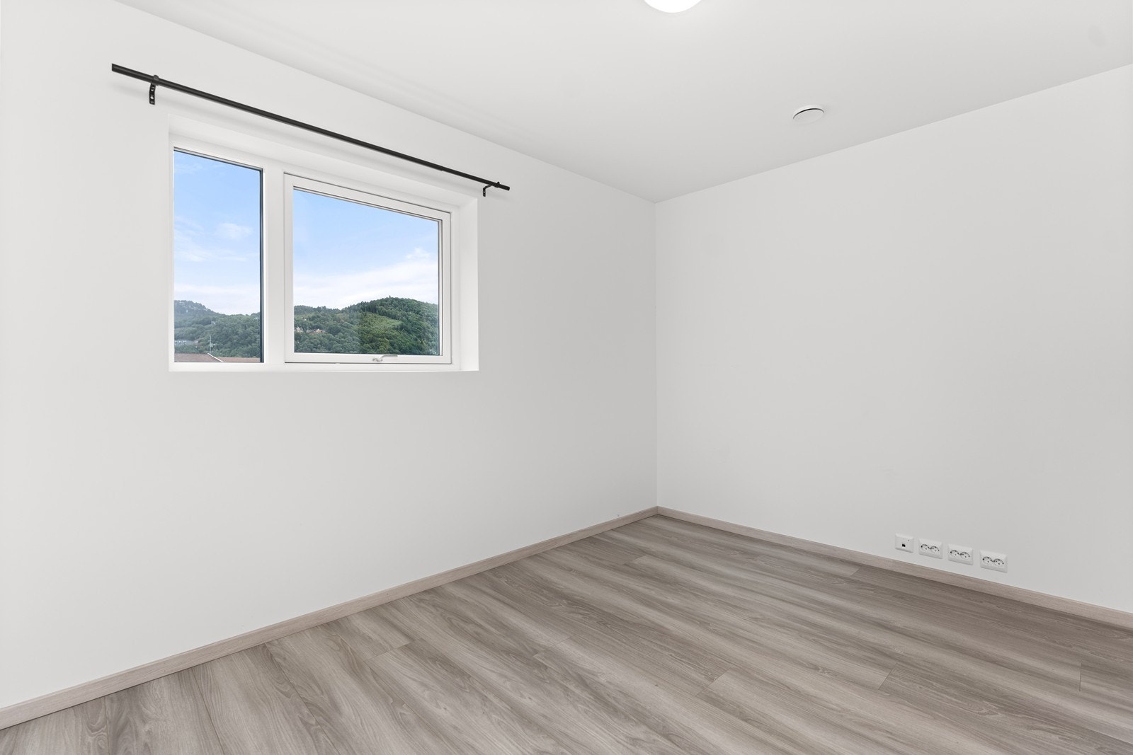 Soverom 1/ hovedsoverom Galleribilde