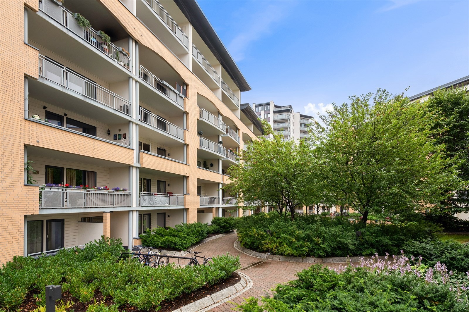 Colosseum park har en svært etterspurt og sentral plassering på Majorstuen med nye Middelthunet som nærmeste nabo. Galleribilde