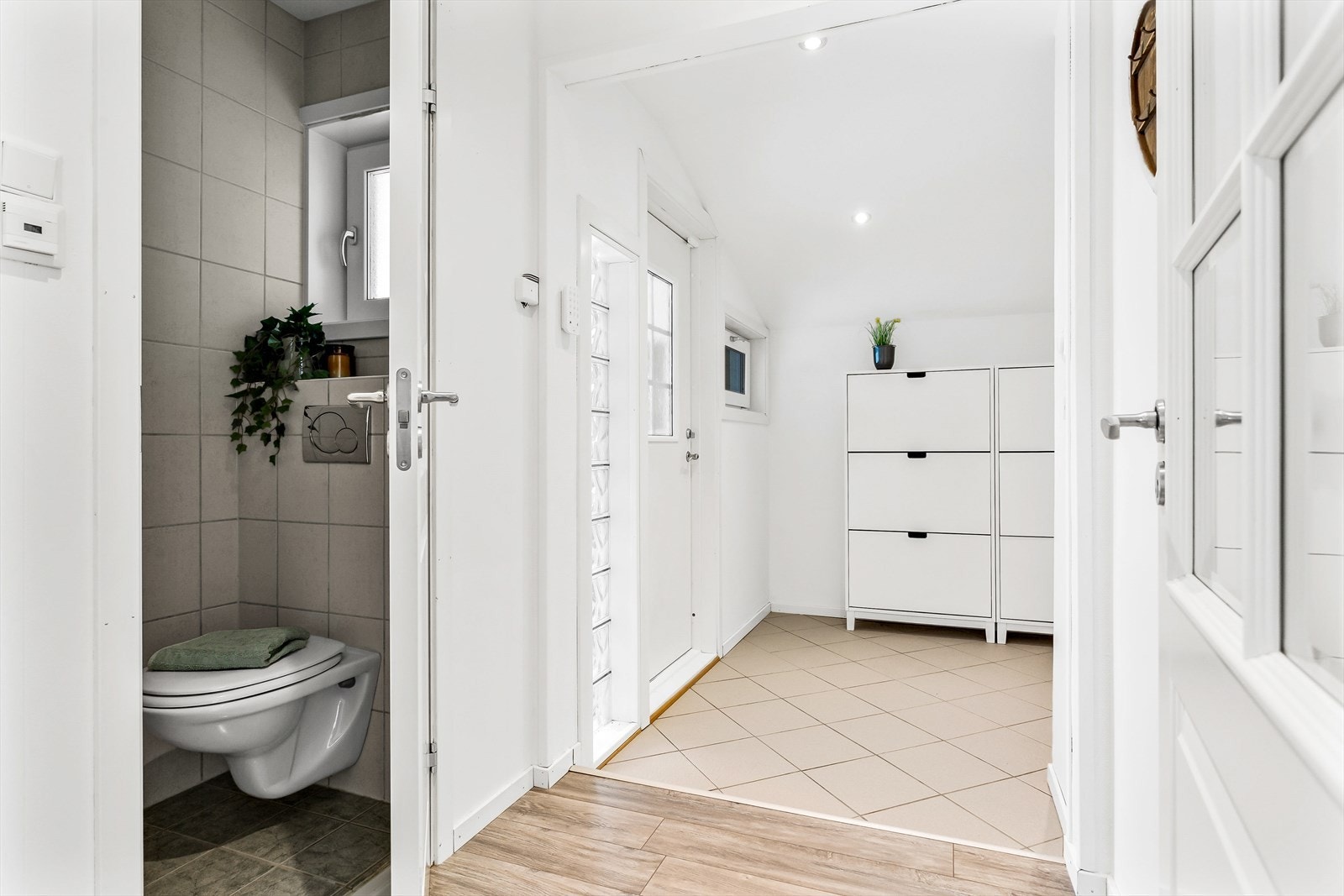 Entré/gang Galleribilde