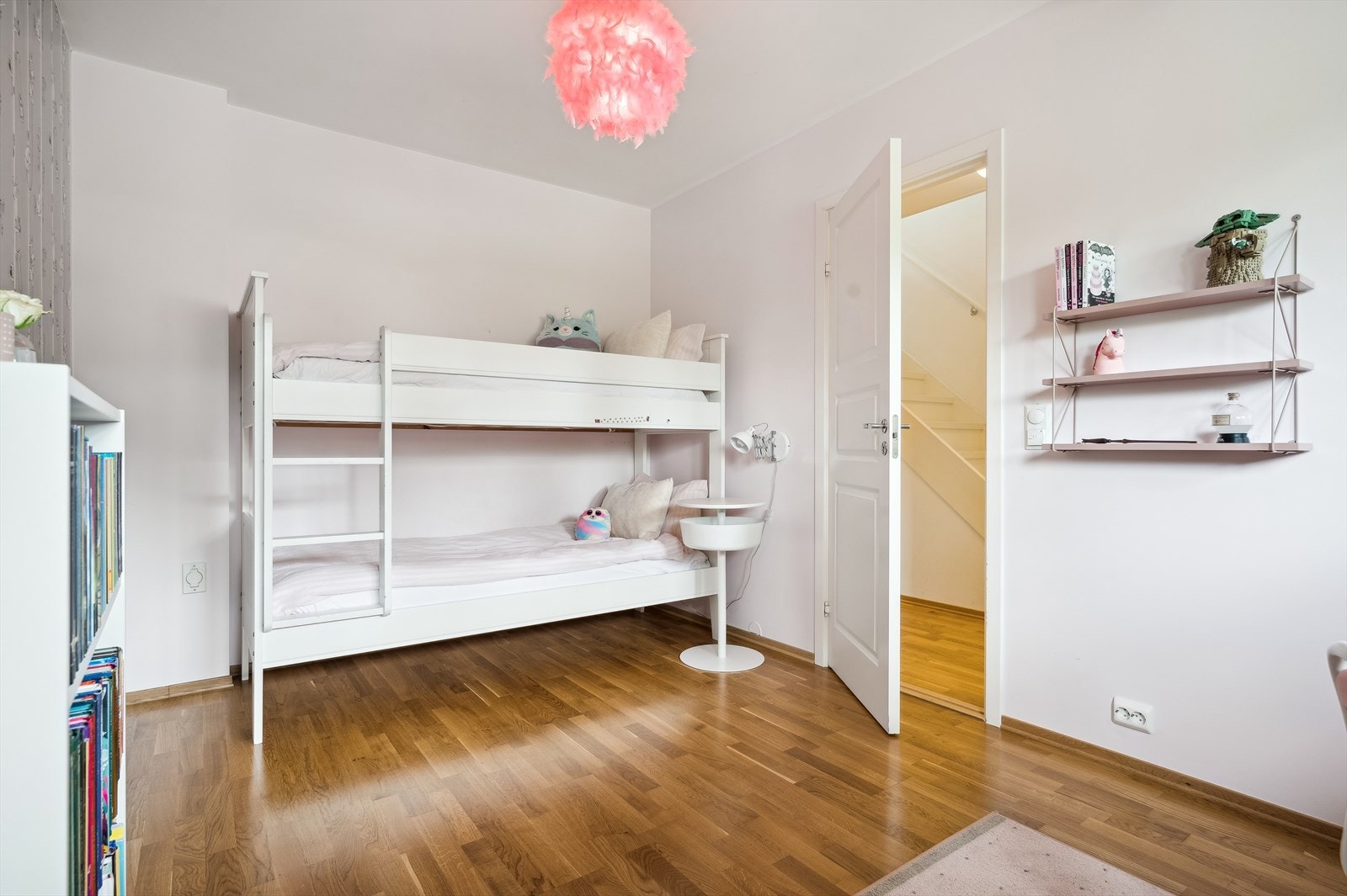 Soverommet har varmefolie i gulv. Galleribilde