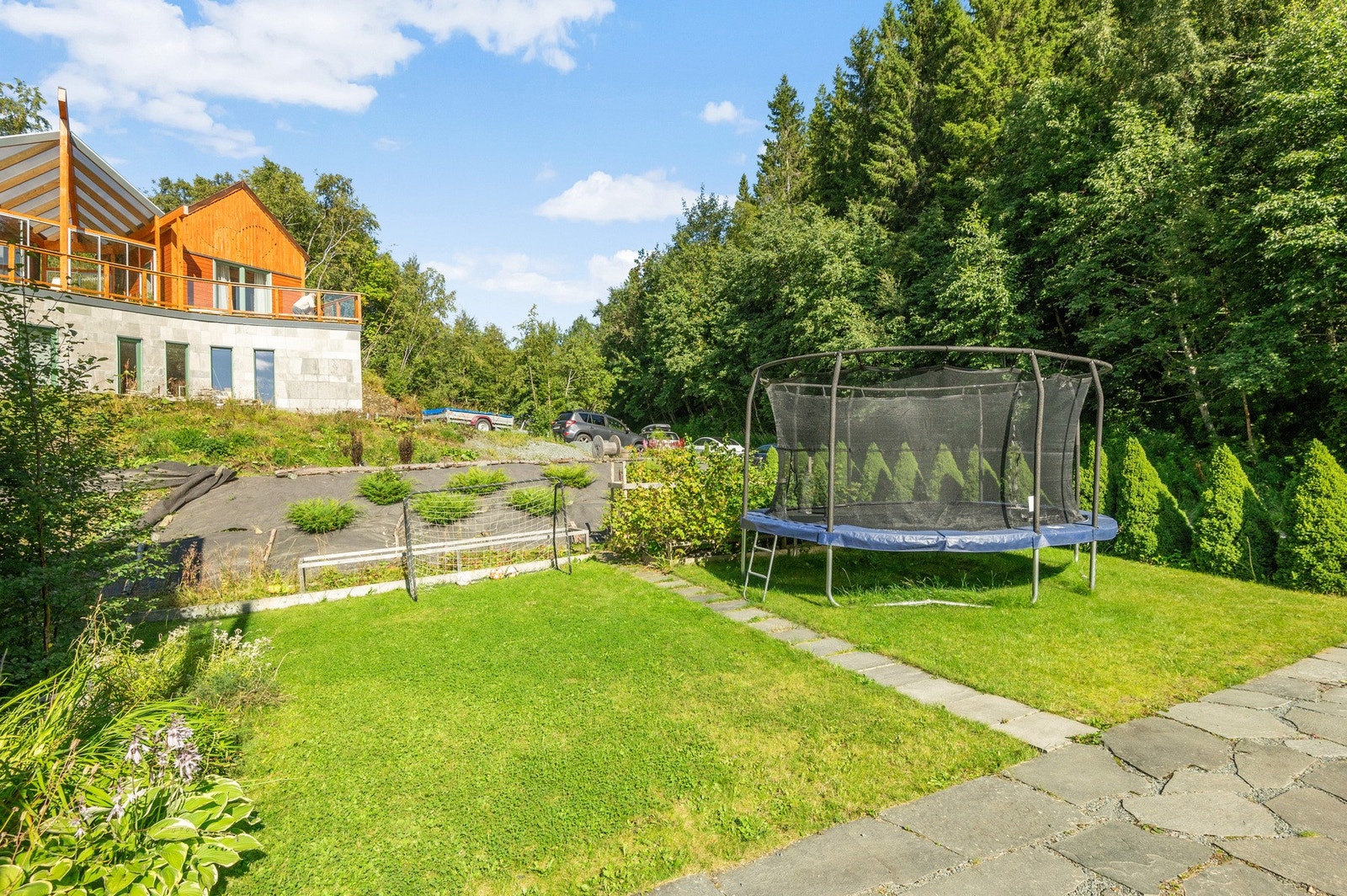 Her har du god plass til lek og moro Galleribilde