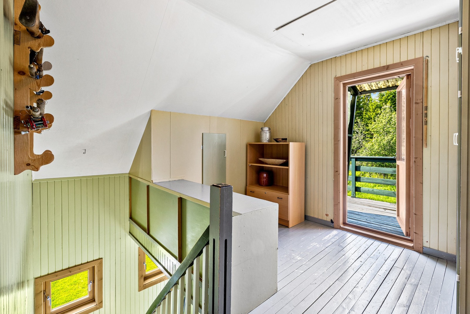 Loftet består av gang og 3 soverom Galleribilde