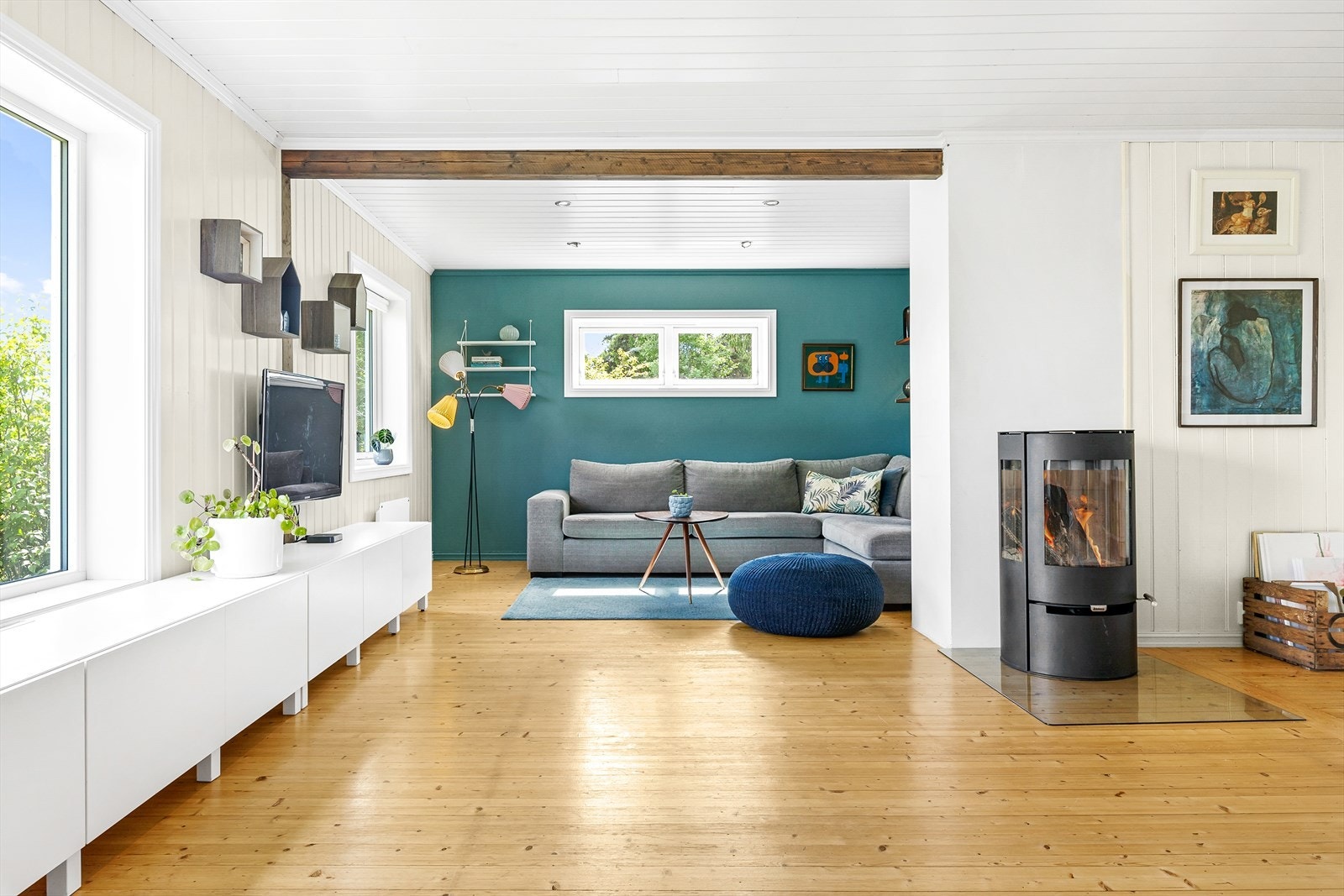 Stor stue med mange innredningsmuligheter Galleribilde