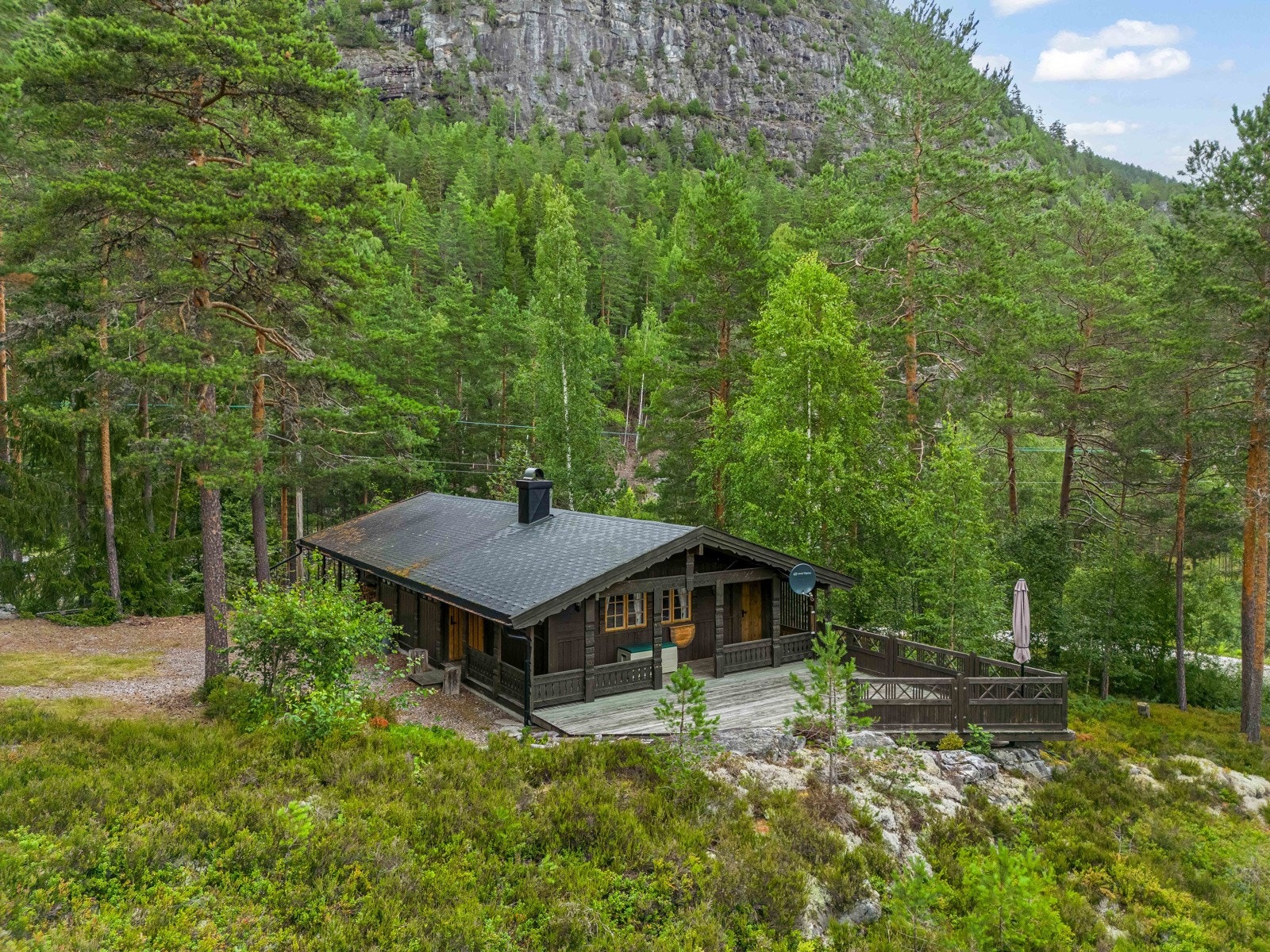 Lokalmegleren og Partners ønsker velkommen til koselige Vefaldåsen 1. Galleribilde