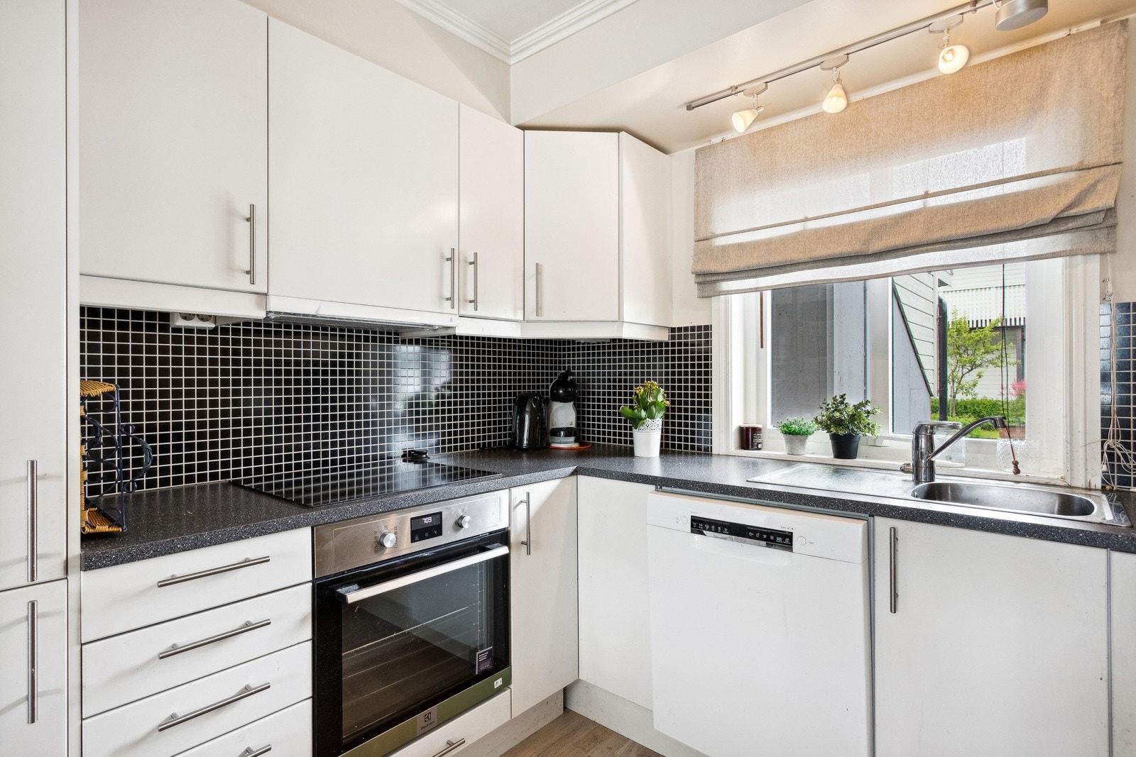 Ny stekeovn og koketopp i 2022. Galleribilde