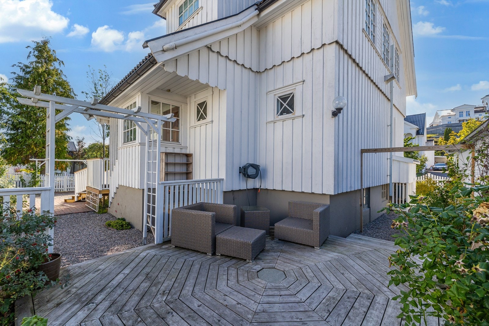 Hagens mangfold og godt planlagte beplantning skaper også en lun og usjenert atmosfære. Galleribilde