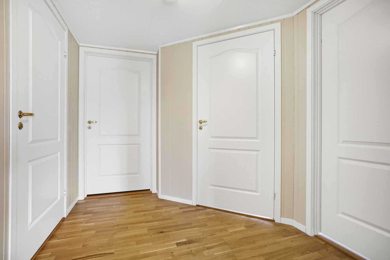 Romslig gang Galleribilde