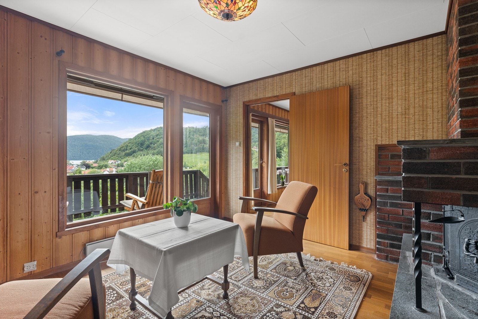 Peisestue med nydelig utsikt. Galleribilde