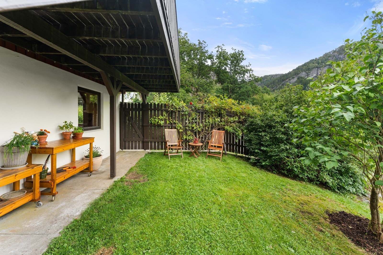 Hele eiendommen er gjennomført og pent opparbeidet. Galleribilde