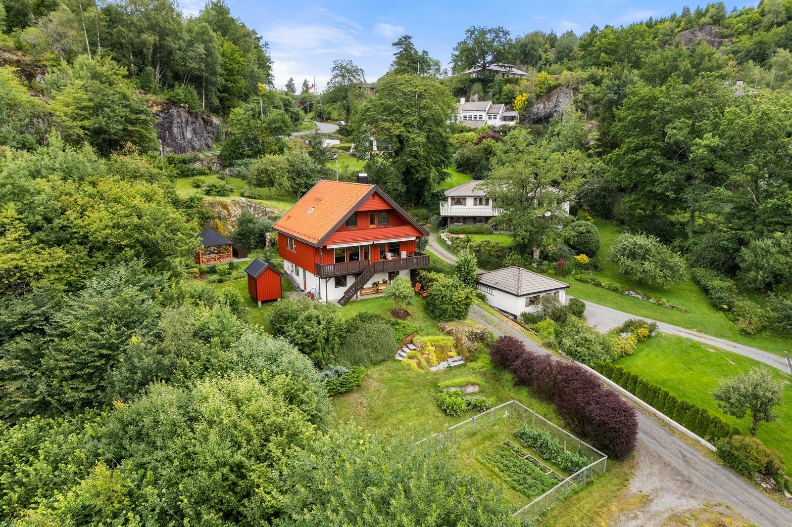 Boligen har et primærareal på 212 kvm. Galleribilde