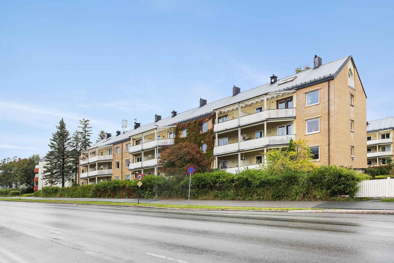 Leiligheten har en svært attraktiv beliggenhet på Sverresborg med alt du trenger i umiddelbar nærhet. Galleribilde
