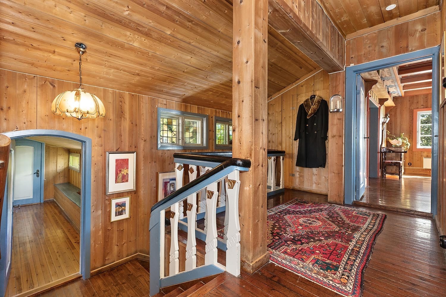 Hall/trapp til 2. etasje Galleribilde