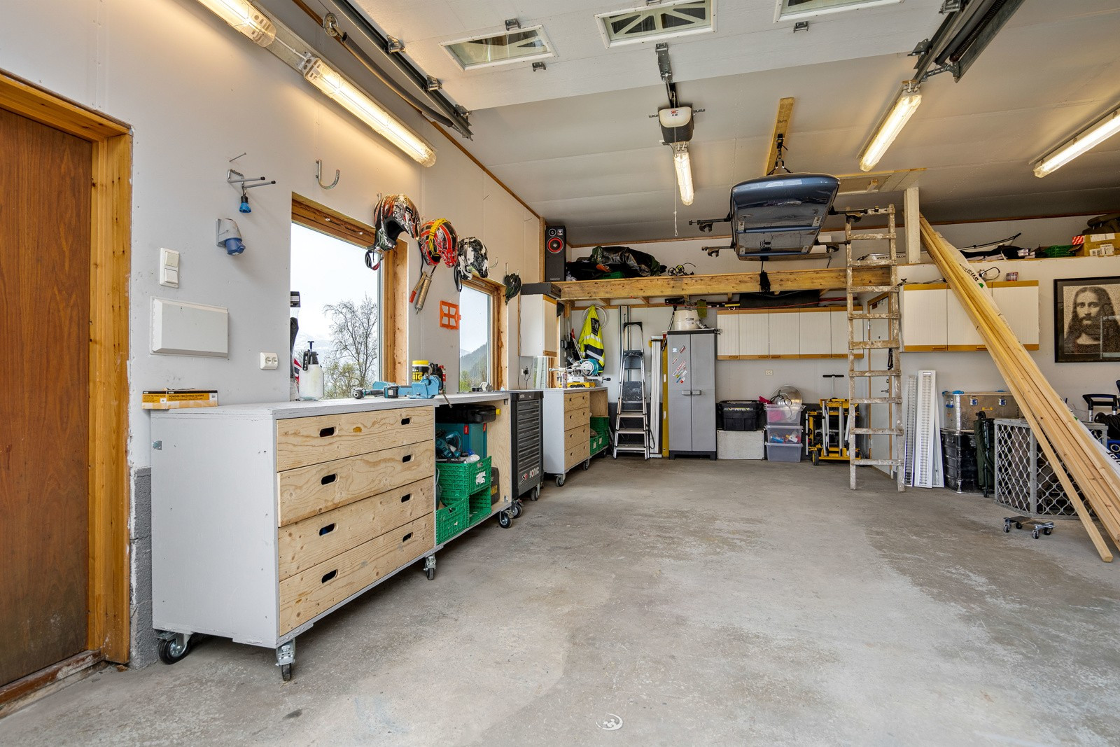 Garasje med plass til 2 biler