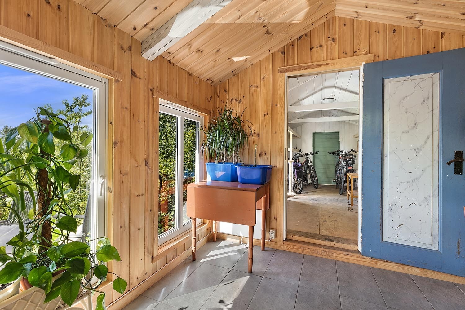 Uthus/bod fra 1934 - rehabilitert i 2019 Galleribilde