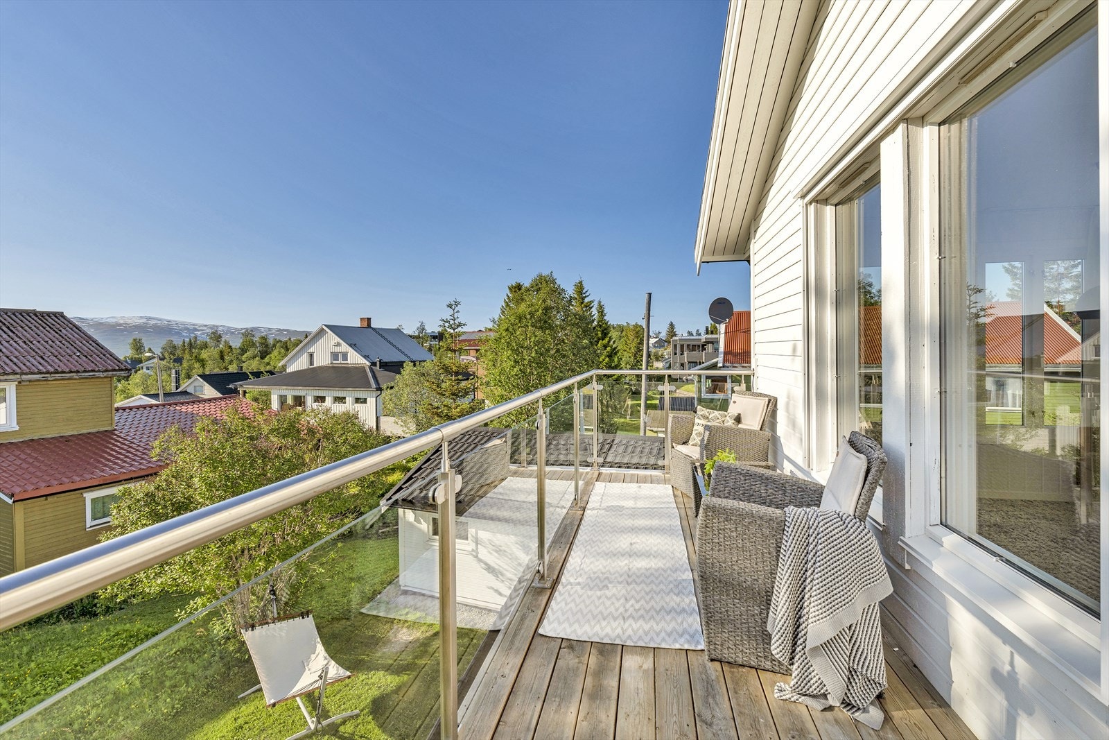 Balkong mot vest. Galleribilde