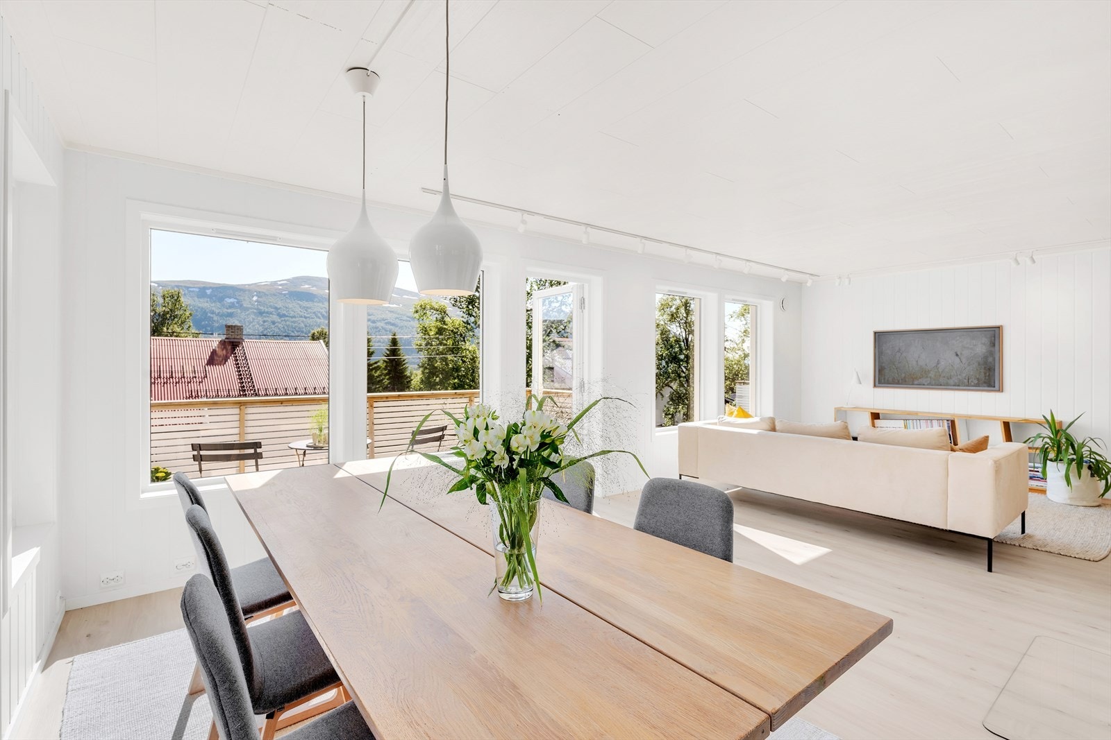 Spiseplassen. Galleribilde