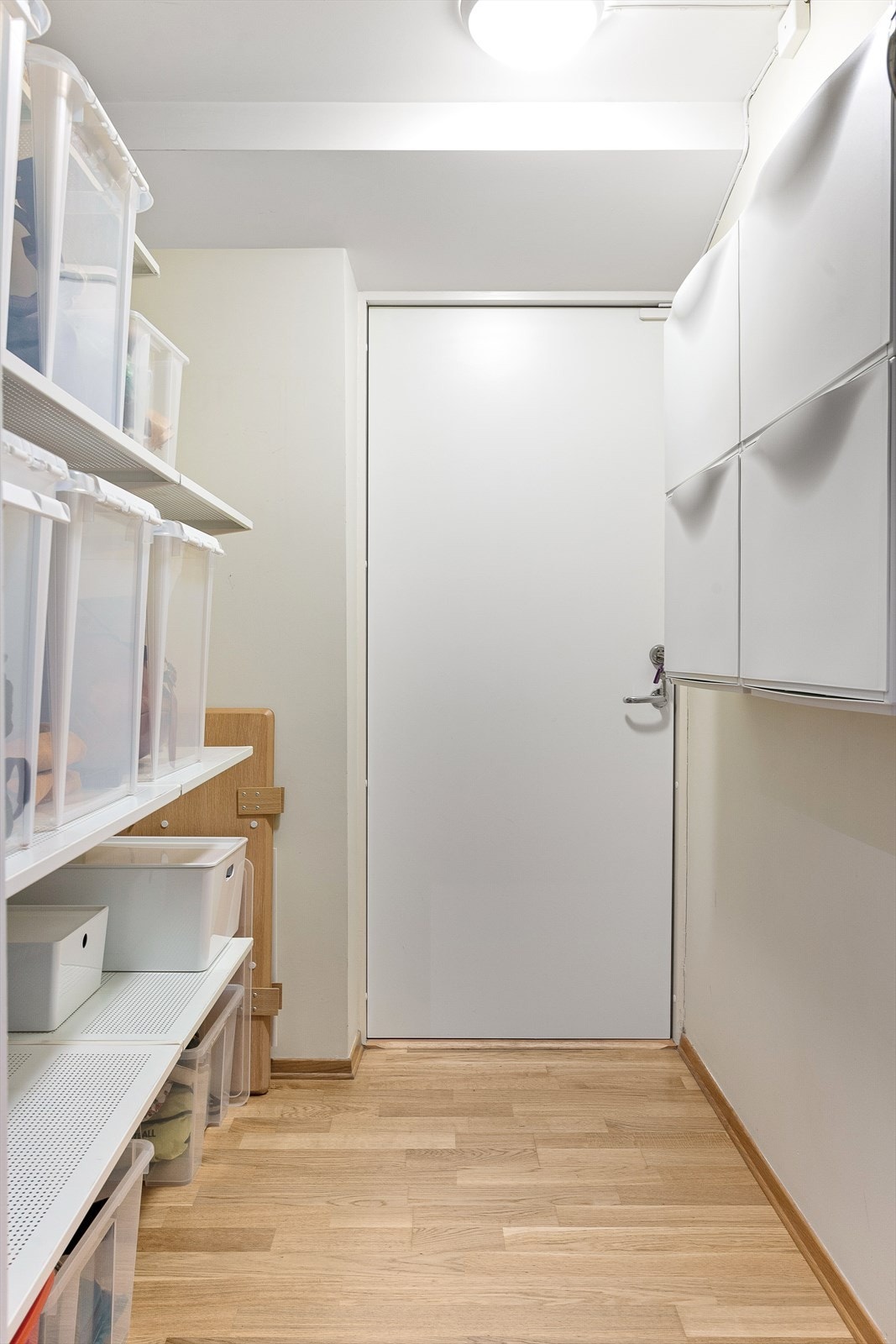 Fra soverom 3 er det adkomst til bod som tar deg videre til vaskerom. Galleribilde