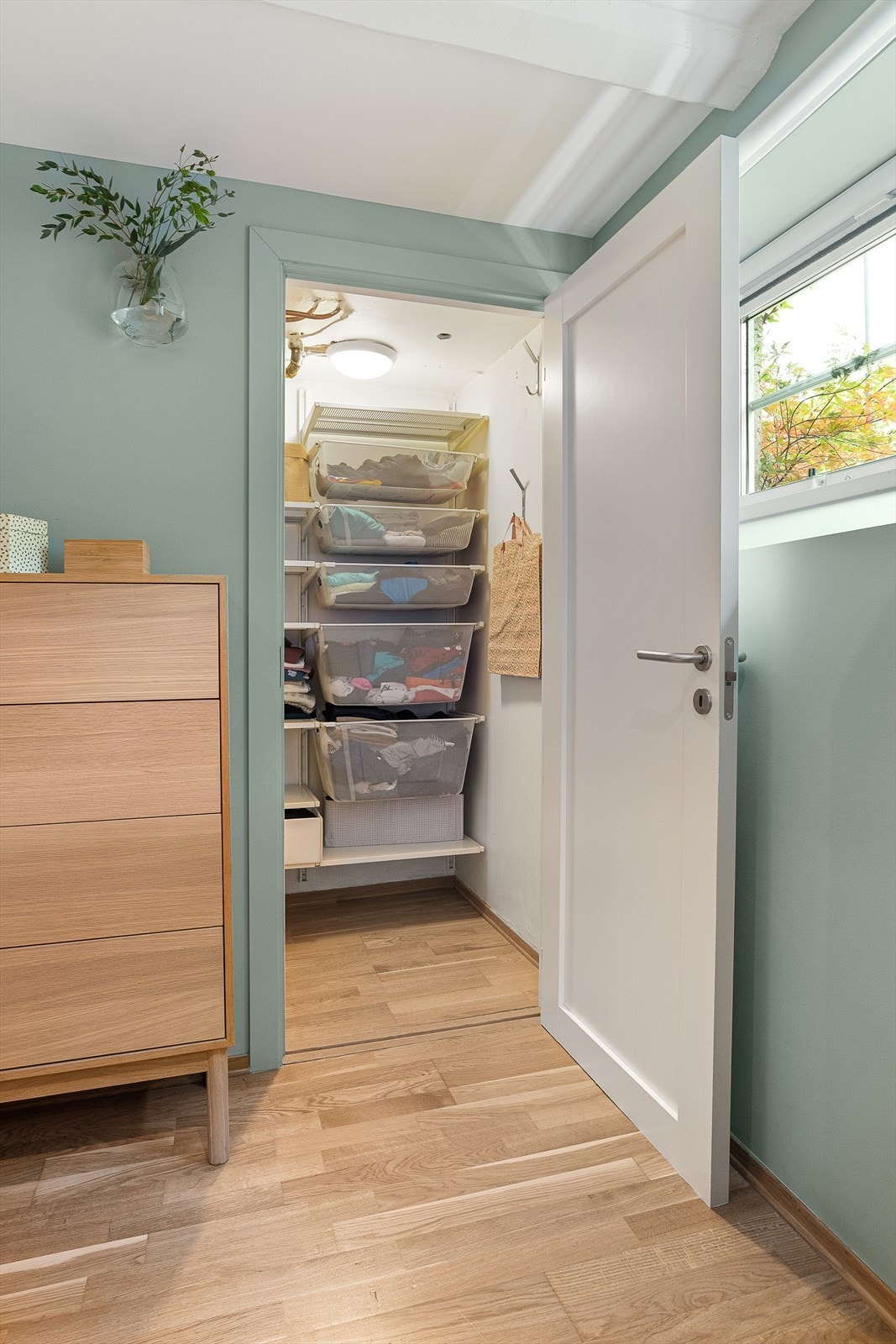 Praktisk bod med adkomst fra soverommet Galleribilde