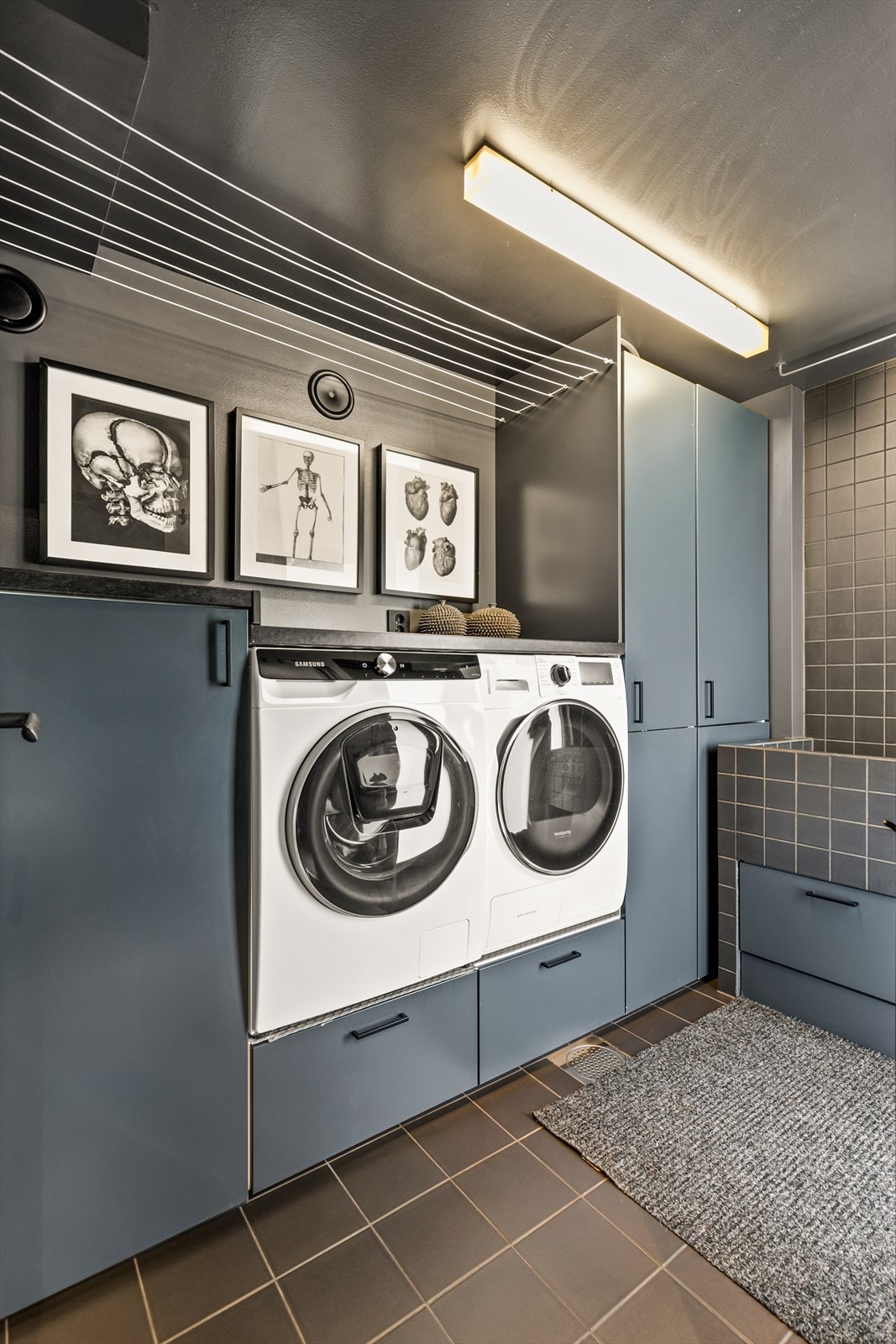 Vaskerommet har en flott og praktisk innredning Galleribilde