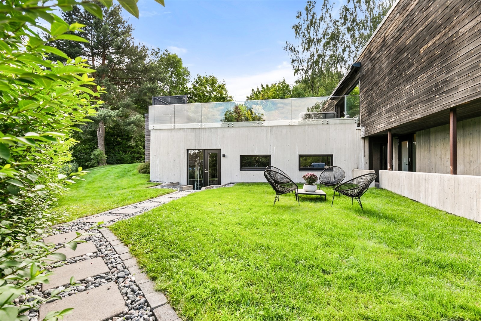 Egen inngang til den separate delen Galleribilde