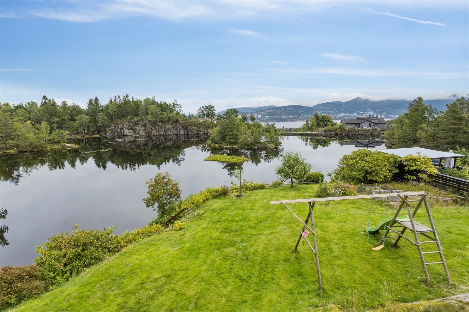 Utsikt fra terrassen. Galleribilde