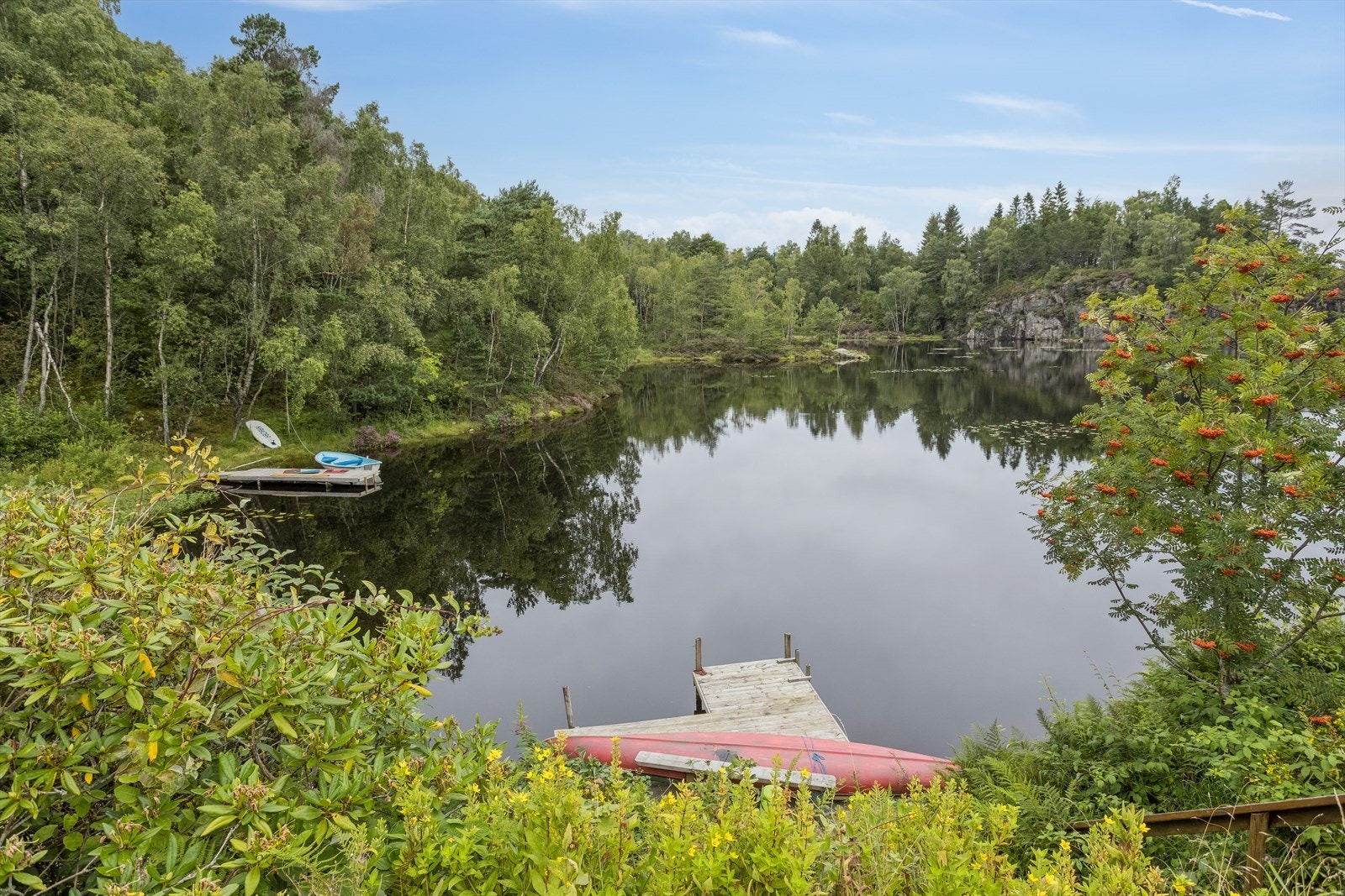 Her er det muligheter for bading og kajakkmoro. Galleribilde