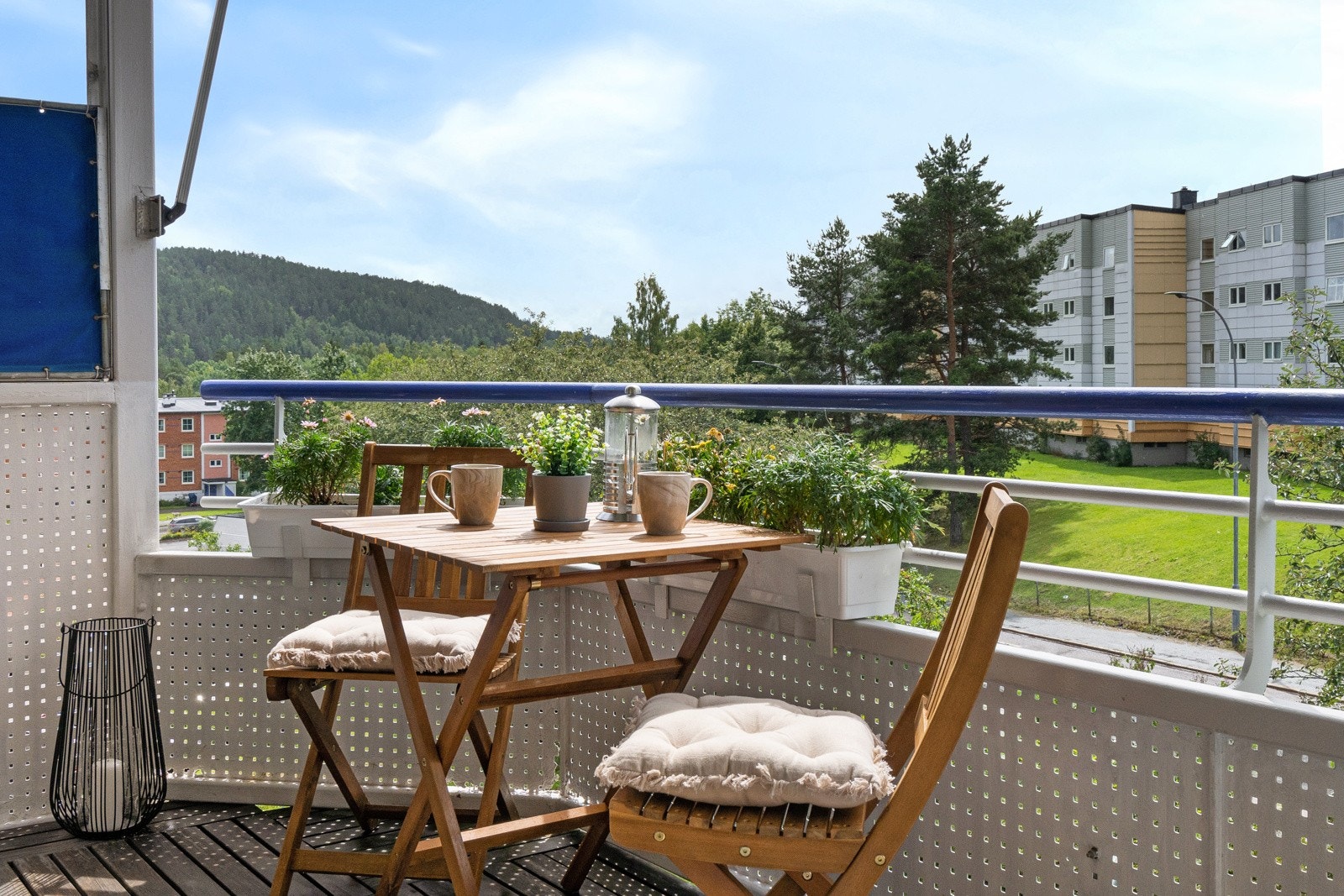 Balkongen blir en naturlig forlengelse av stuen. Galleribilde