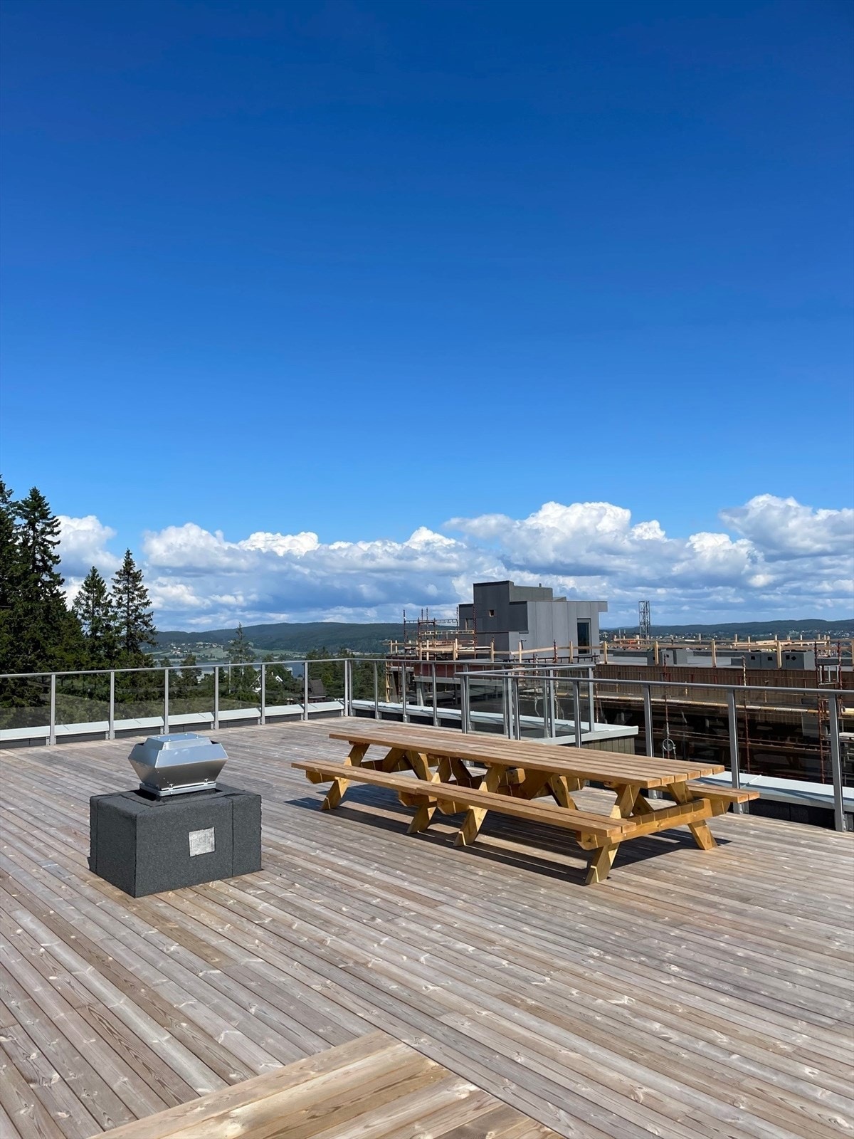 Takterrassen mot øst.jpg Galleribilde