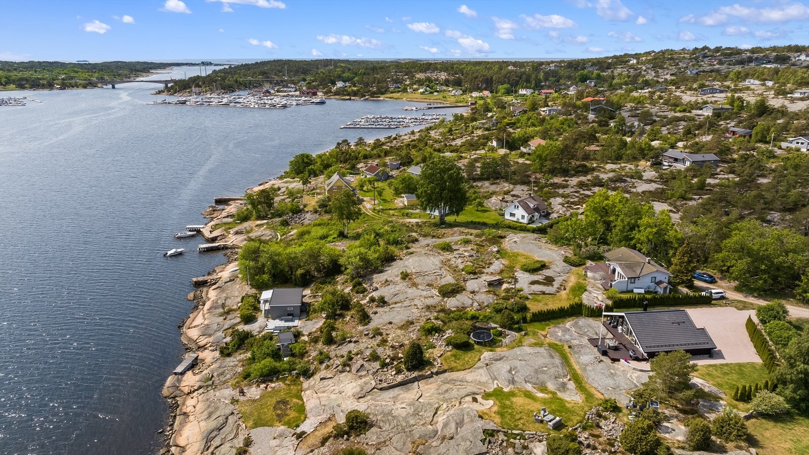 Velkommen til denne sjeldne perlen av en eiendom! Galleribilde