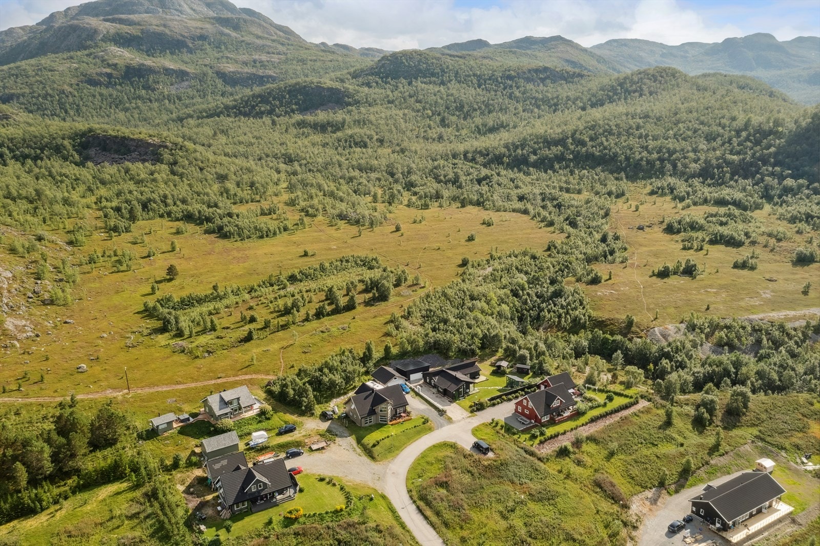 Boligen har en naturskjønn beliggenhet. Galleribilde