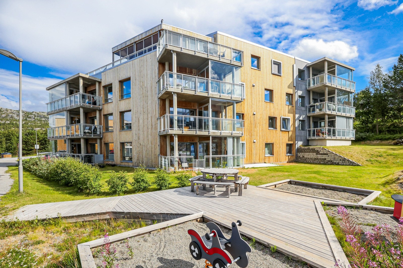Boligen ligger ca 2 km fra Alta sentrum Galleribilde