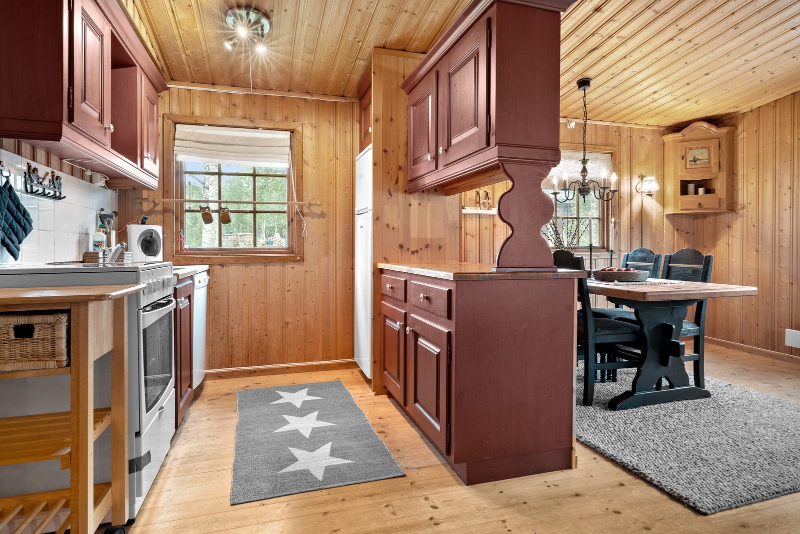 Praktisk og pent kjøkken Galleribilde