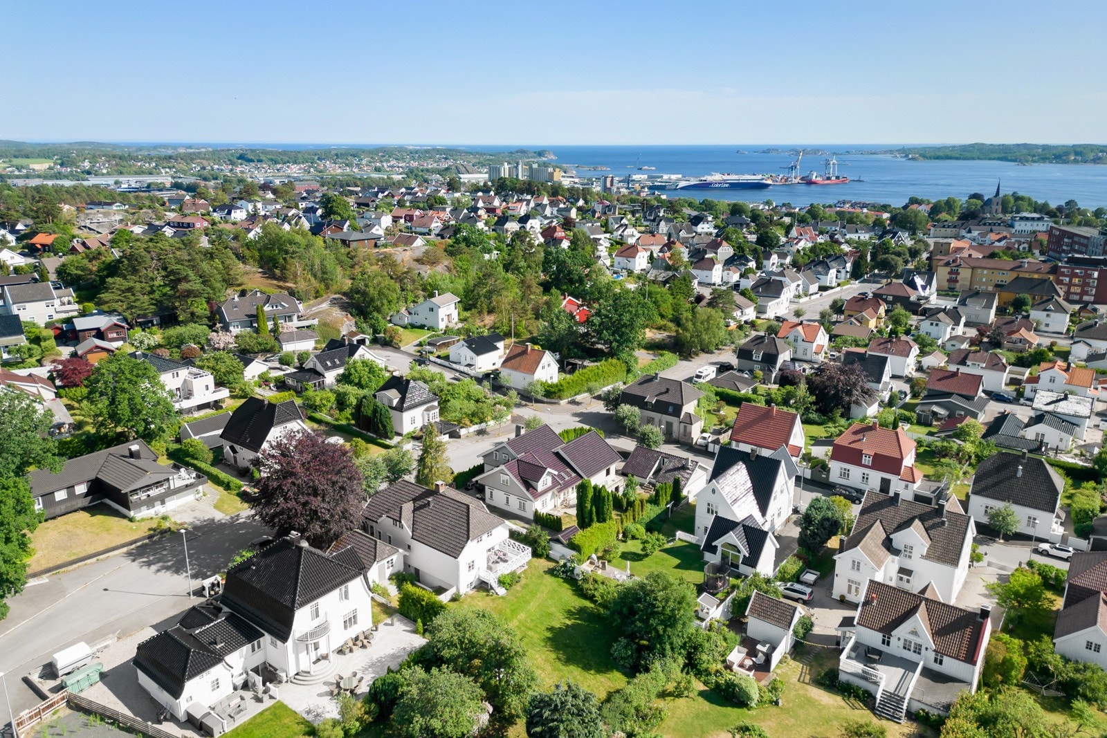 Boligen har en god beliggenhet, rolig men sentral Galleribilde