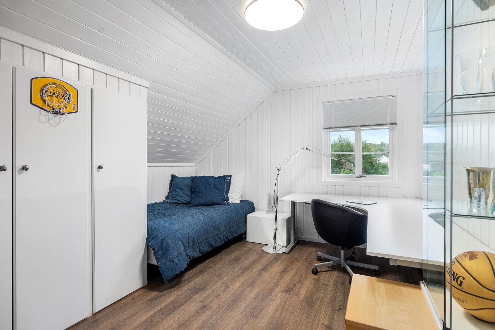 Soverom 2 - Innebygd garderobeskap på sov 2 og 3 Galleribilde