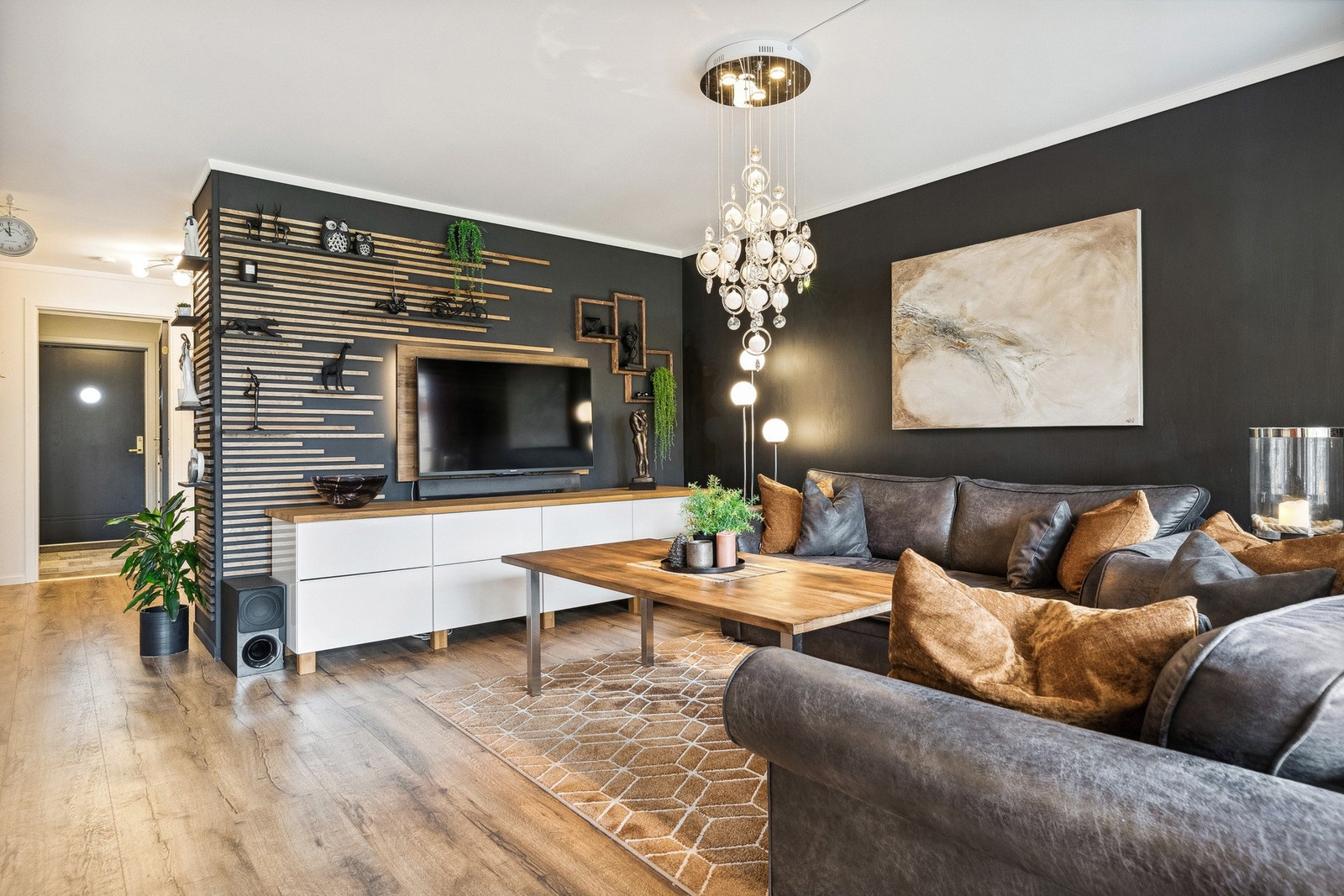 Trivelig TV-krok. Galleribilde